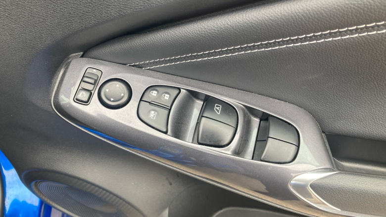 Nissan Juke 1.0 DiG-T 114 Tekna 5dr Petrol Hatchback